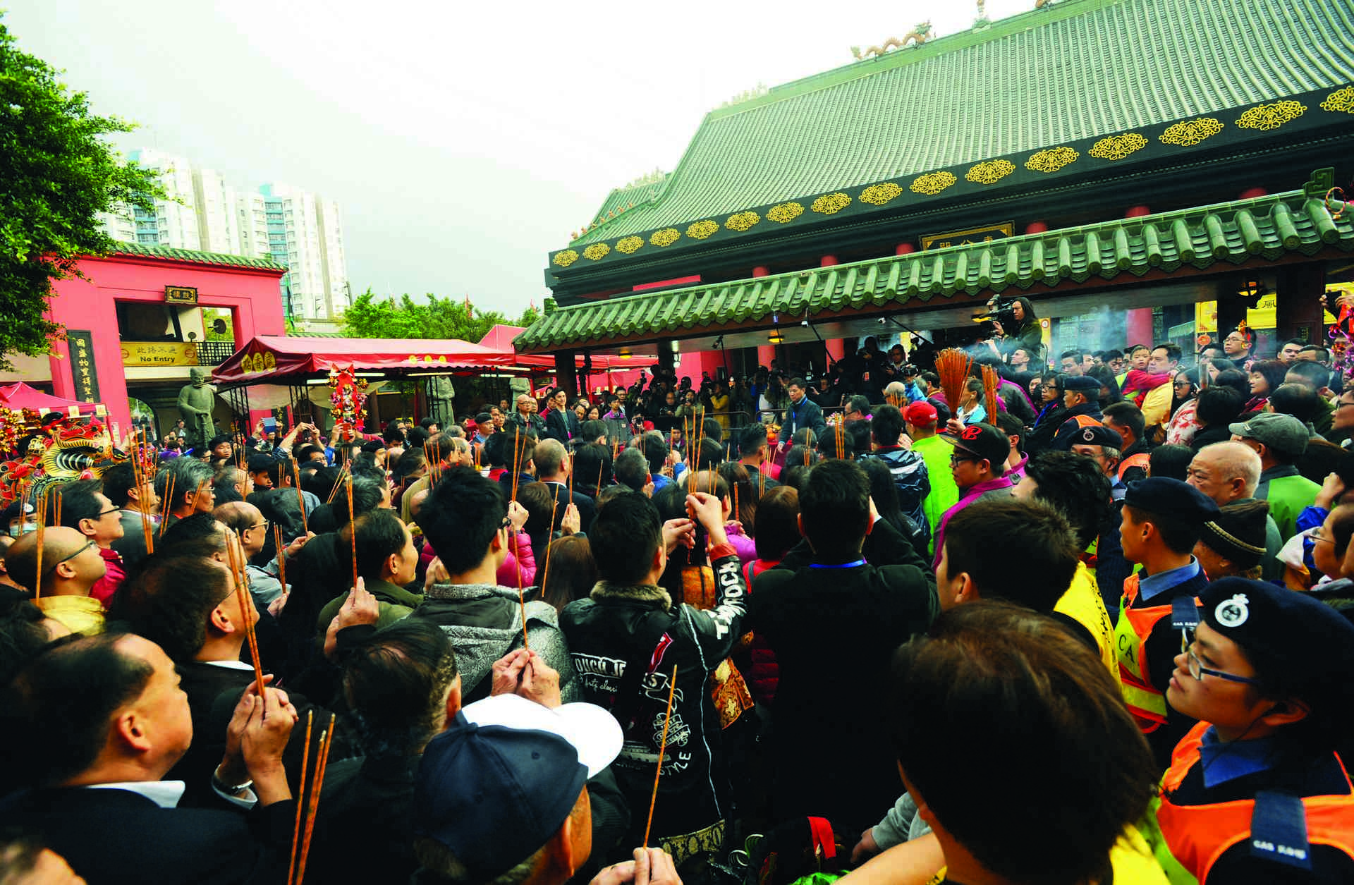 隨著香港經濟發展，車公誕香火越見鼎盛，每年政要為香港求籤均成為新聞主題。