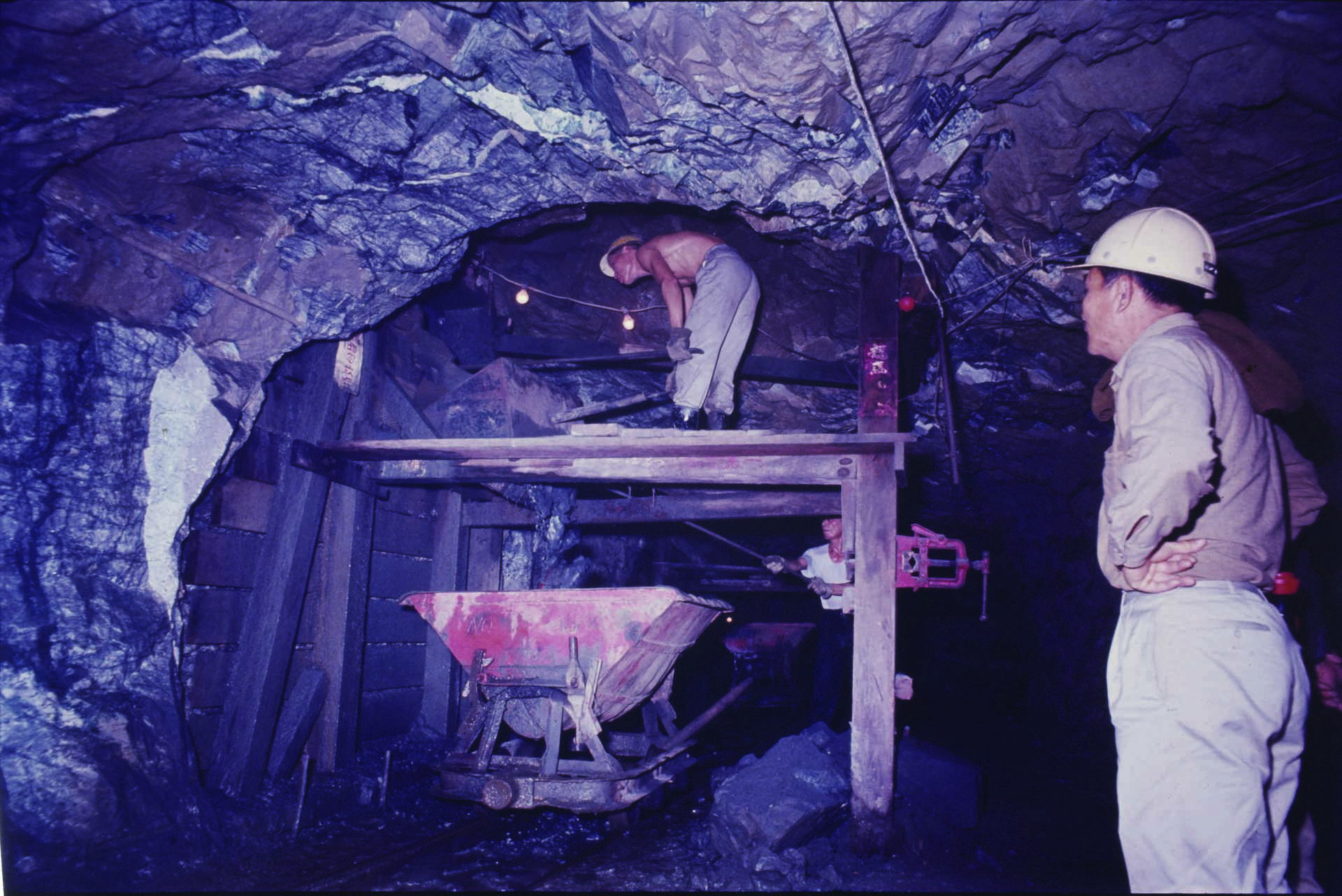 礦場工作非常艱苦，更要面對不少潛伏的危險。（圖片/ 香港文化博物館）