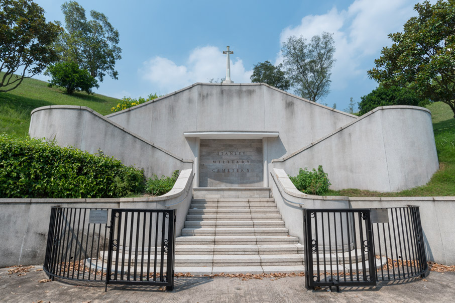 黃麻角道的赤柱軍人墳場，在香港開埠不久已經出現。
