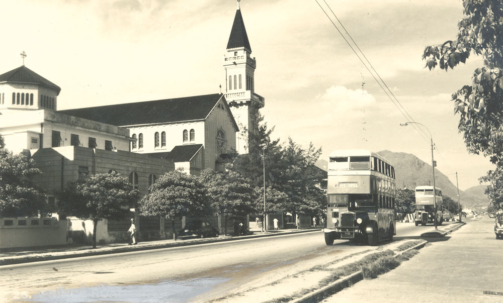 1950年代的聖德肋撒堂，是九龍塘花園城市的社區設施之一。