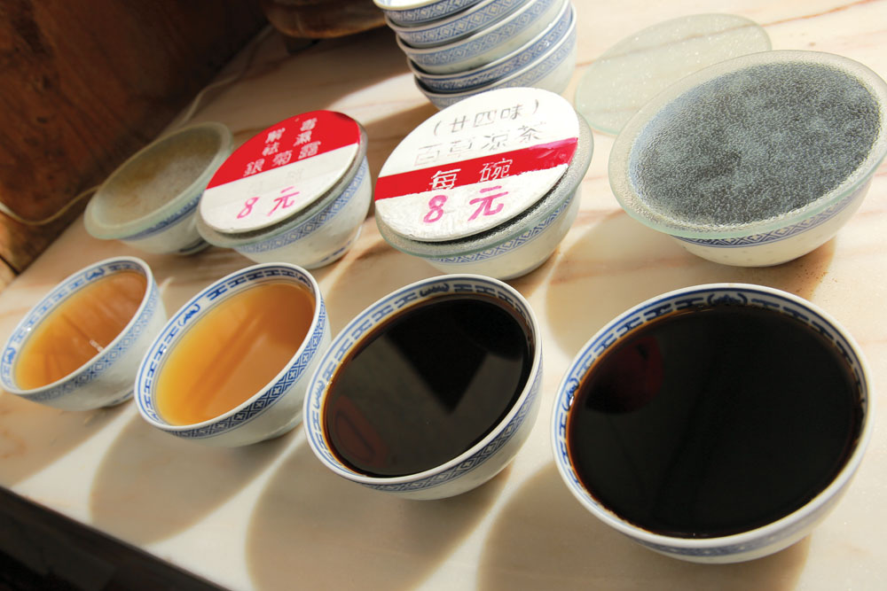 有售的涼茶種類雖不多，卻全都大受街坊歡迎。