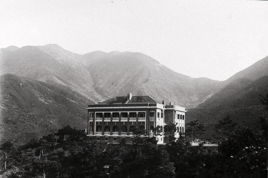 1925年的「林邊屋」，位處於柏架山，是早年太古糖厰外籍經理的居所。